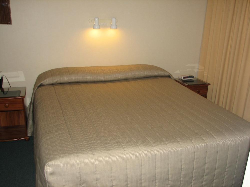 Sundowner Motel Blenheim Room photo